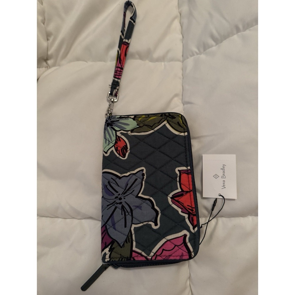 Vintage Vera Bradley Women's Grab&Go Wristlet Falling Flowers Pattern 2017 NWT